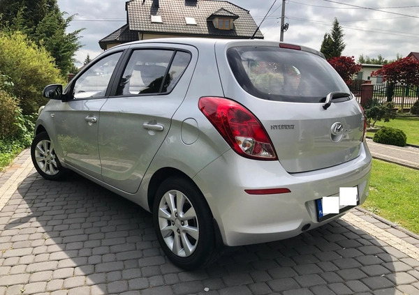 Hyundai i20 cena 19900 przebieg: 176000, rok produkcji 2013 z Kielce małe 137